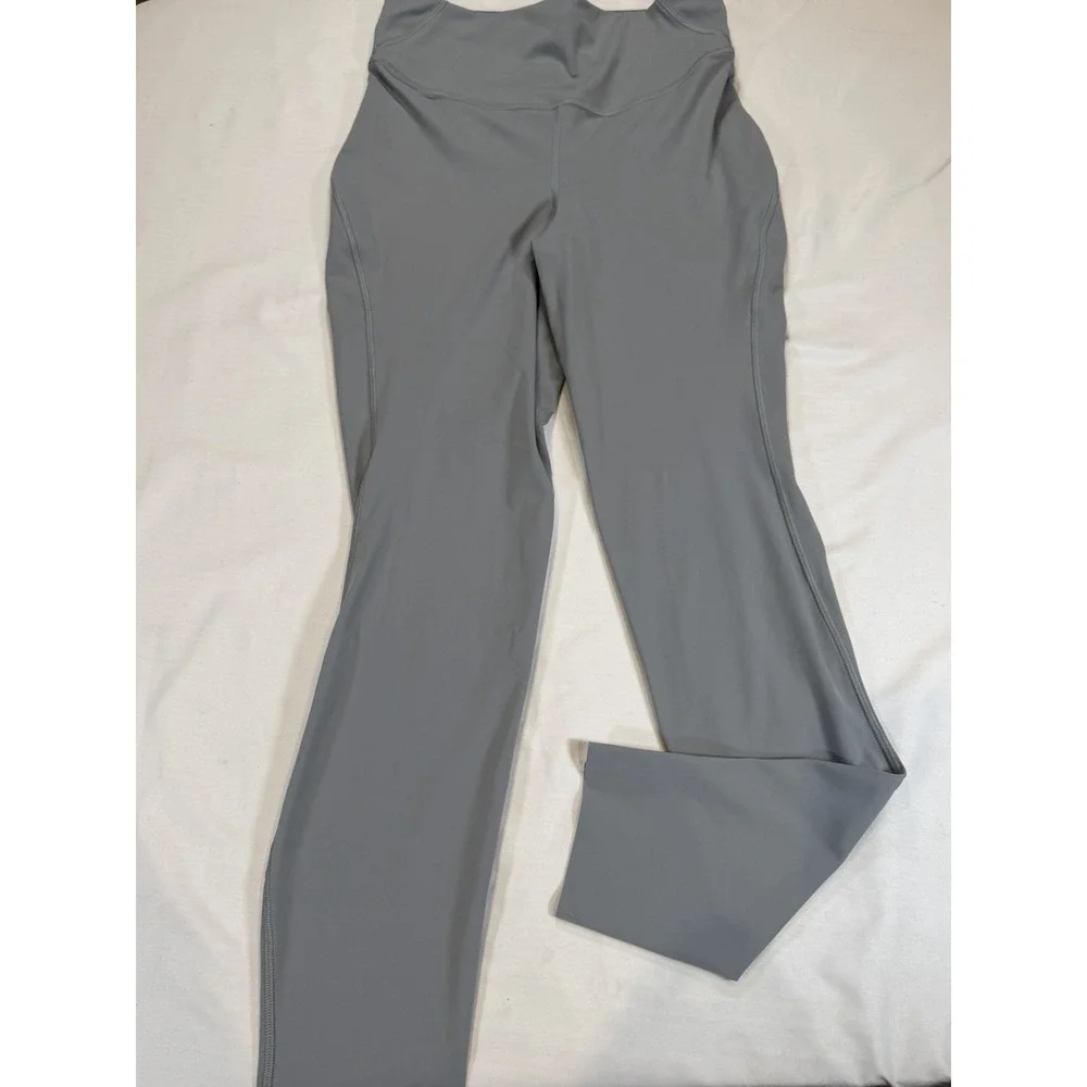 Lululemon Womens Size 6 Gray High‎ Rise 7/8 Leggings 26